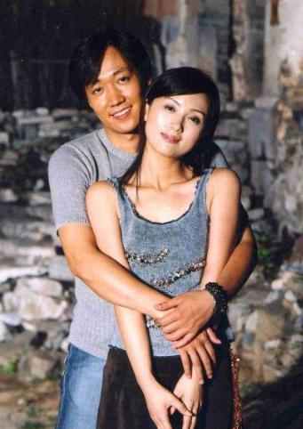 安心演员，舞台与生活的自信之旅